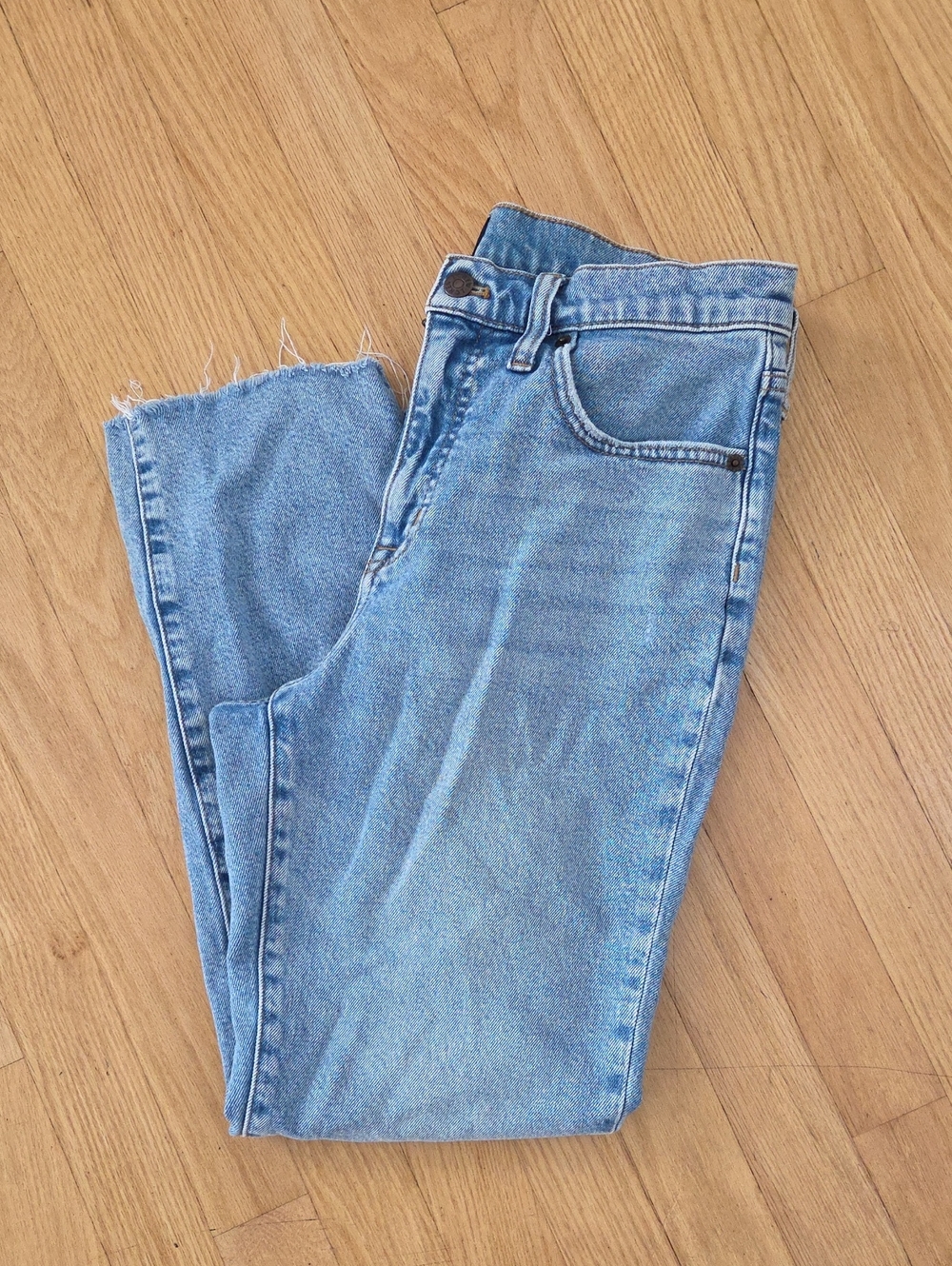 Essential Straight High-Rise Women’s Jeans